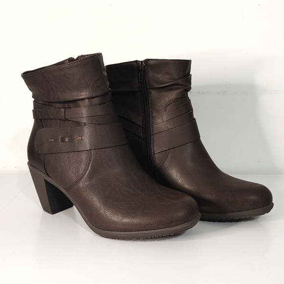 Kelly and Katie Bootie - Picture 8 of 11